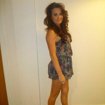Carla brown red body